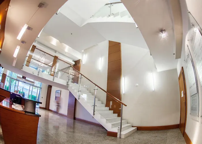 Triton Park * وارسو